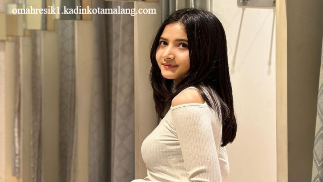 Biodata dan Profil Bulan Sutena Selebgram dan TikTokers Muda