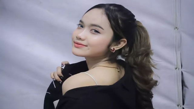 Siska Amanda: Sosok Penyanyi Dangdut dan Kreator TikTok yang Menyulap Panggung Lokal Jadi Fenomena Digital